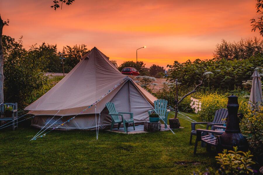 Bell-tent glamping
