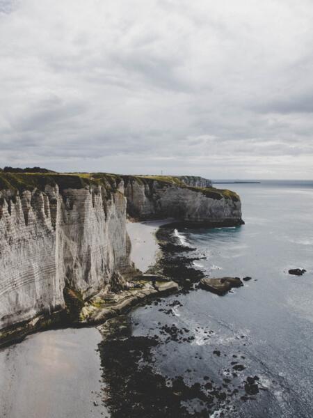 The best kept secrets of the Normandy coast: Our favorite campsites to admire the cliffs of Etretat
