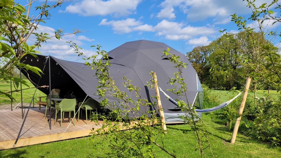 camping Fijne kampeerplek en glamping tenten op kleinschalige camping in de Achterhoek
