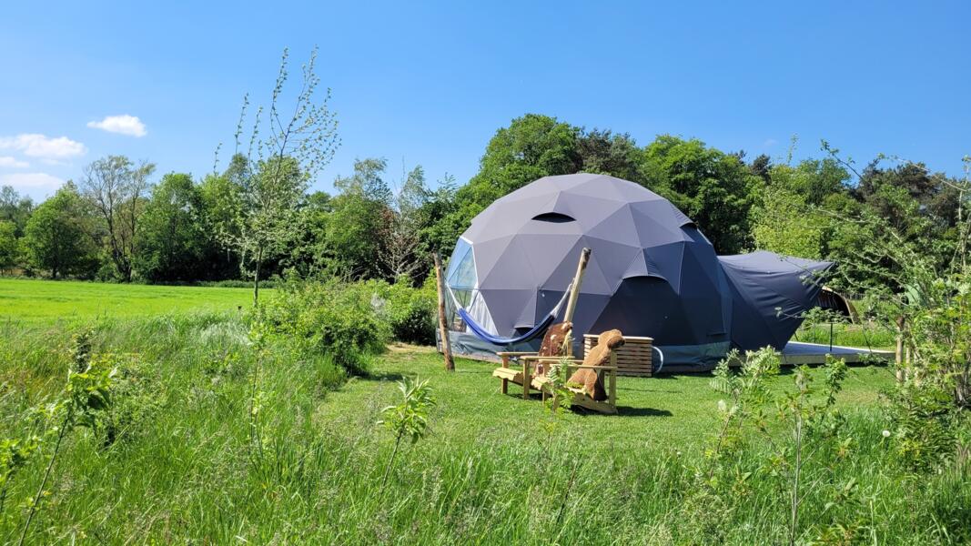 camping Fijne kampeerplek en glamping tenten op kleinschalige camping in de Achterhoek