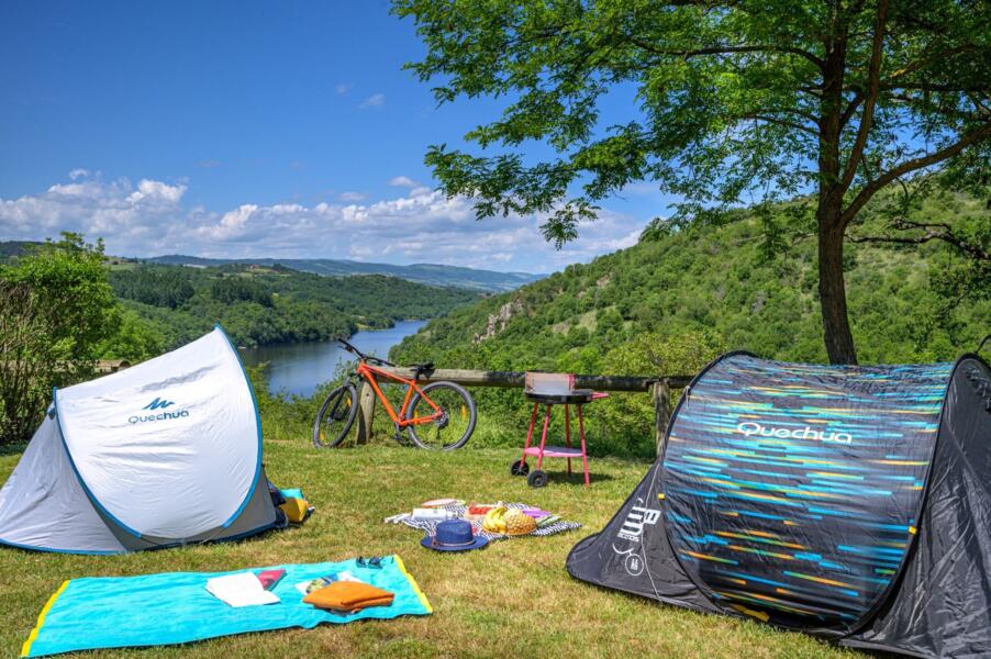 camping Kampeerplaats in CORDELLE, Auvergne-Rhône-Alpes