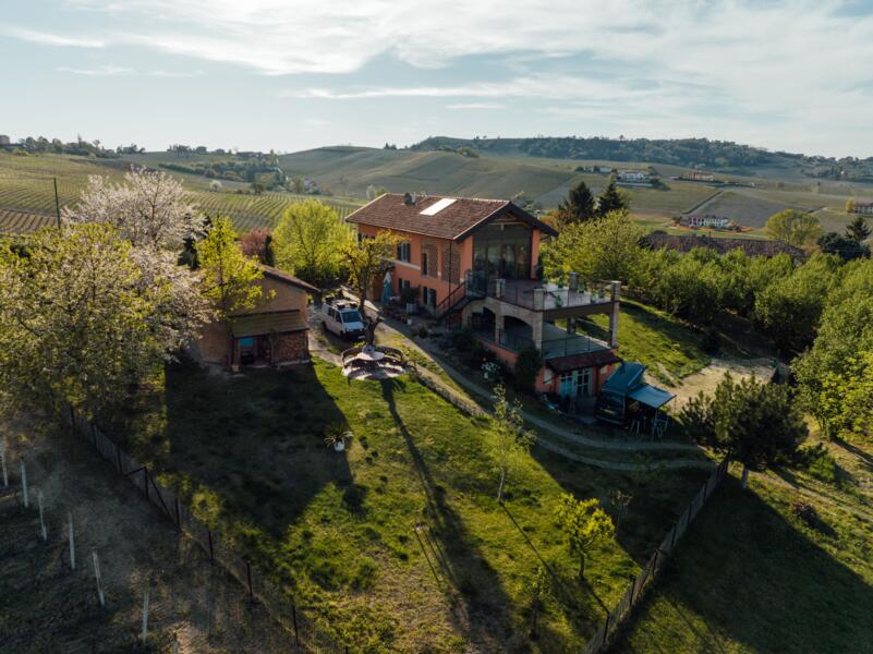 camping Omgeven door wijngaarden in het hart van Monferrato