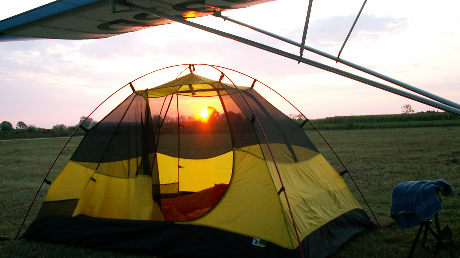 Camping in Thüringen auf einem Flugplatz