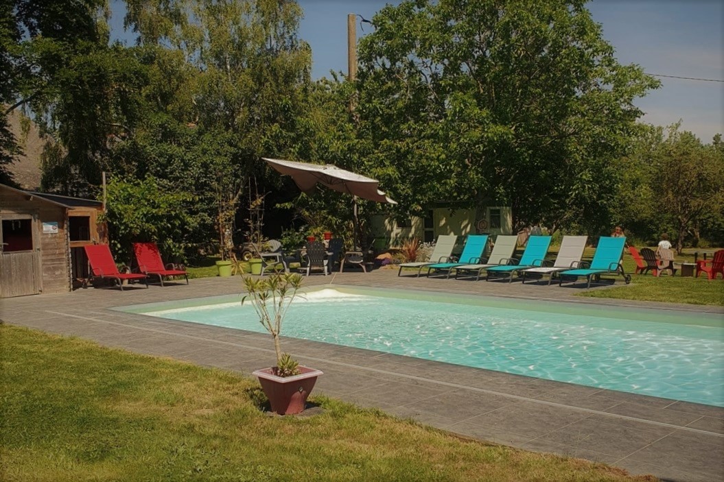 Camspace with pool Pays de la Loire